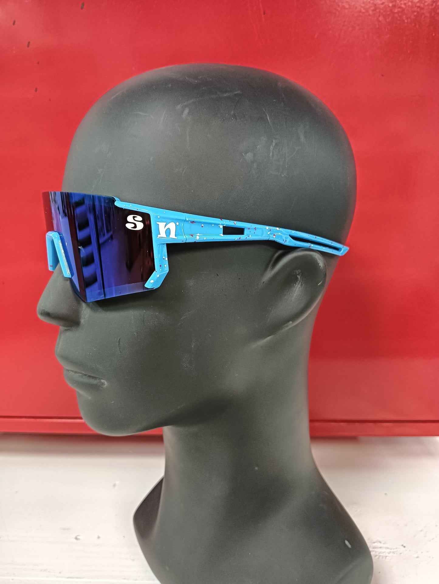 Gafas deportivas bazul puntos blancos
